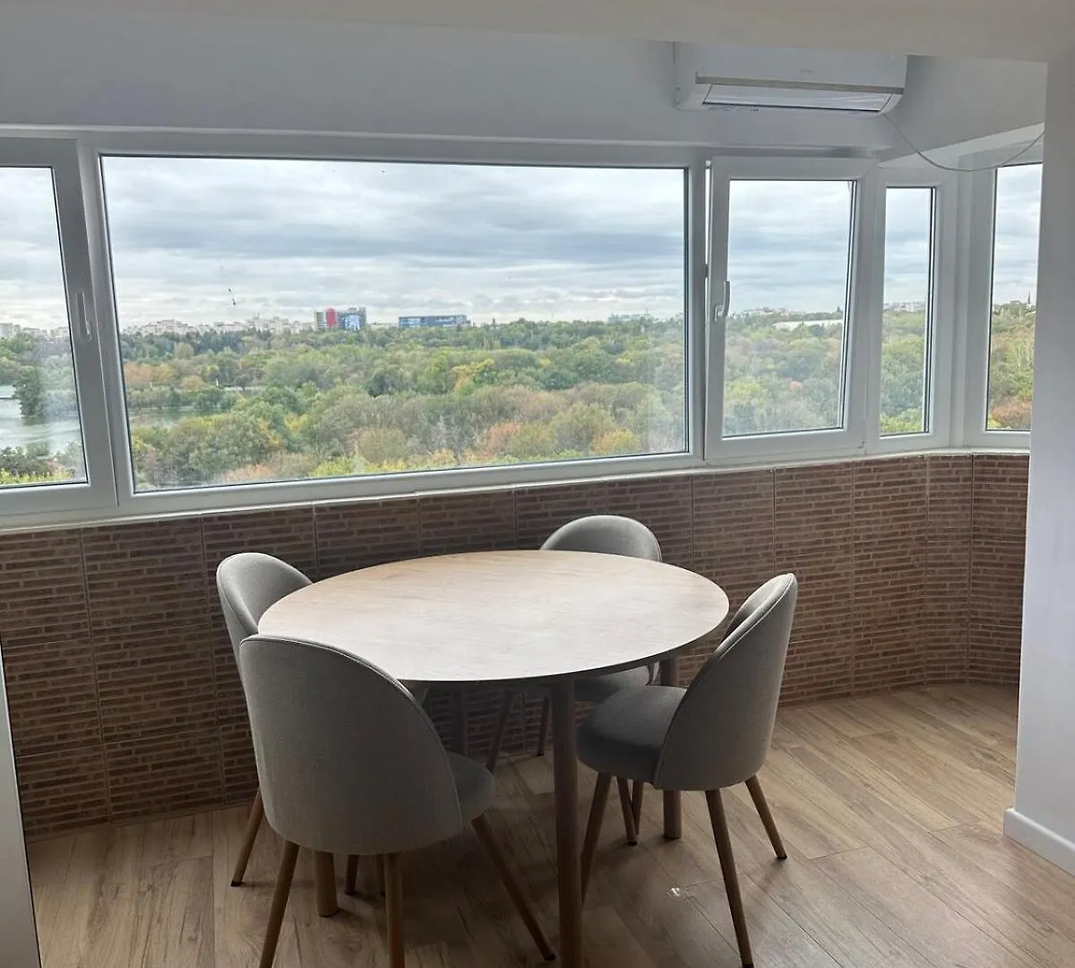 Tineretului Park Lake View Apartment Bucharest