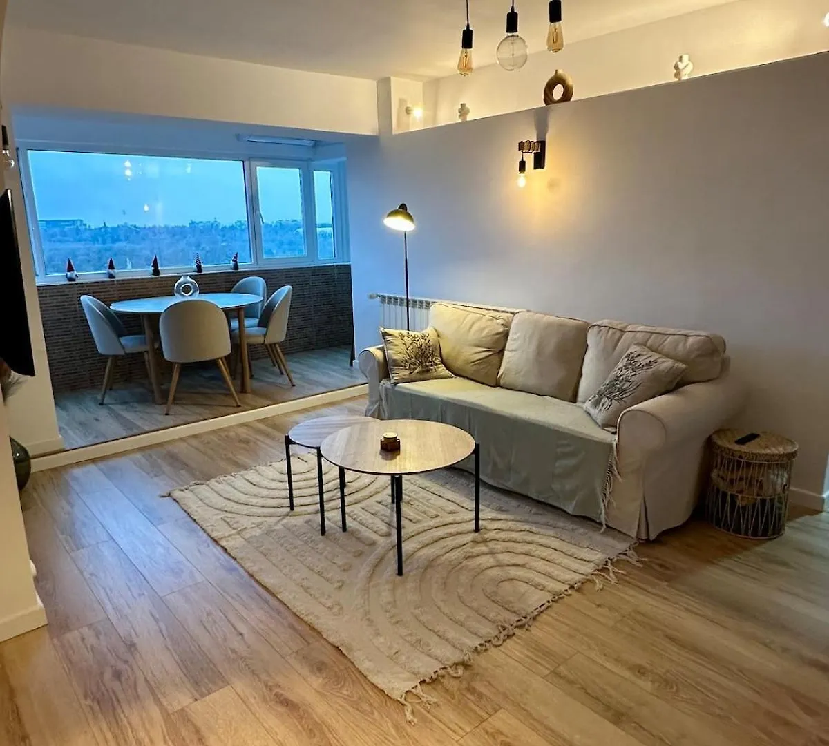 Tineretului Park Lake View Apartment location