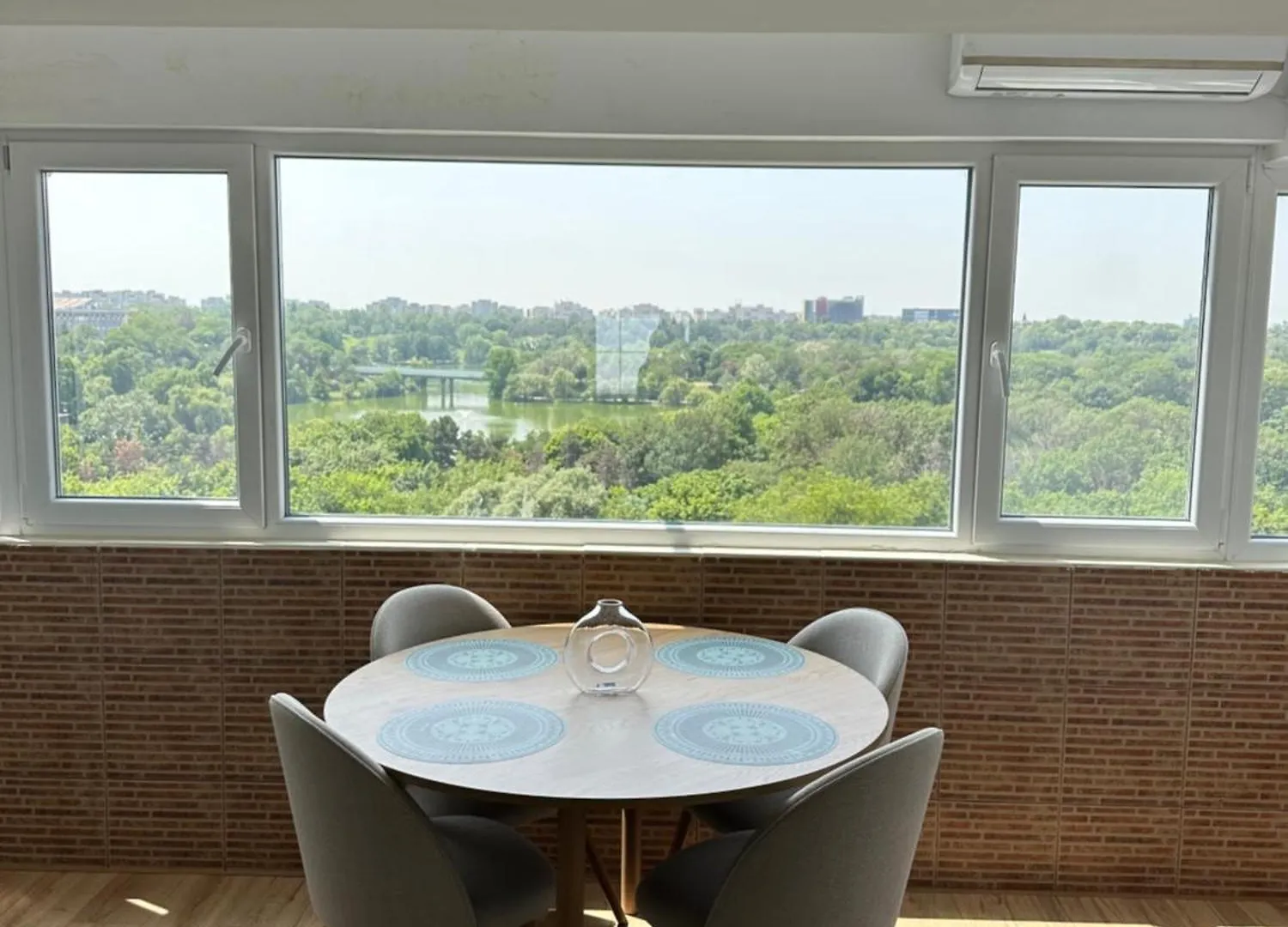 Tineretului Park Lake View Apartment Bucharest Romania